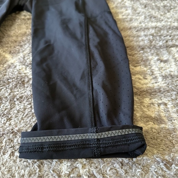 Lululemon Mind Over Miles 17” Luxtreme Crop Black Size 6 - Picture 6 of 13
